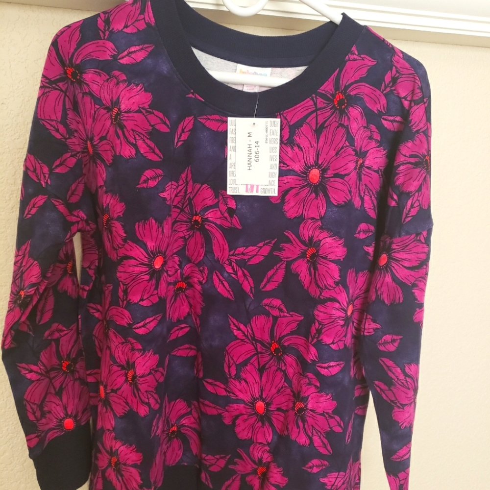 Lularoe Hannah top, size Medium